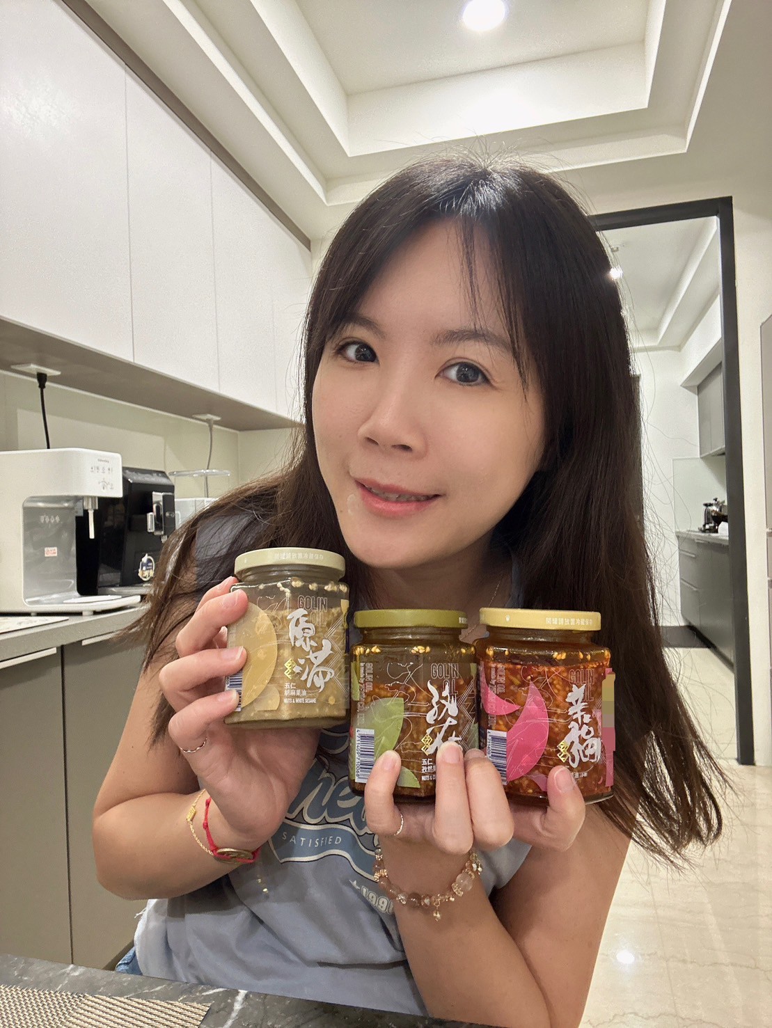 【開箱】五仁果油|拌飯拌麵拌青菜,堅果與料理的完美搭配,家庭必備調味 - 第1張圖