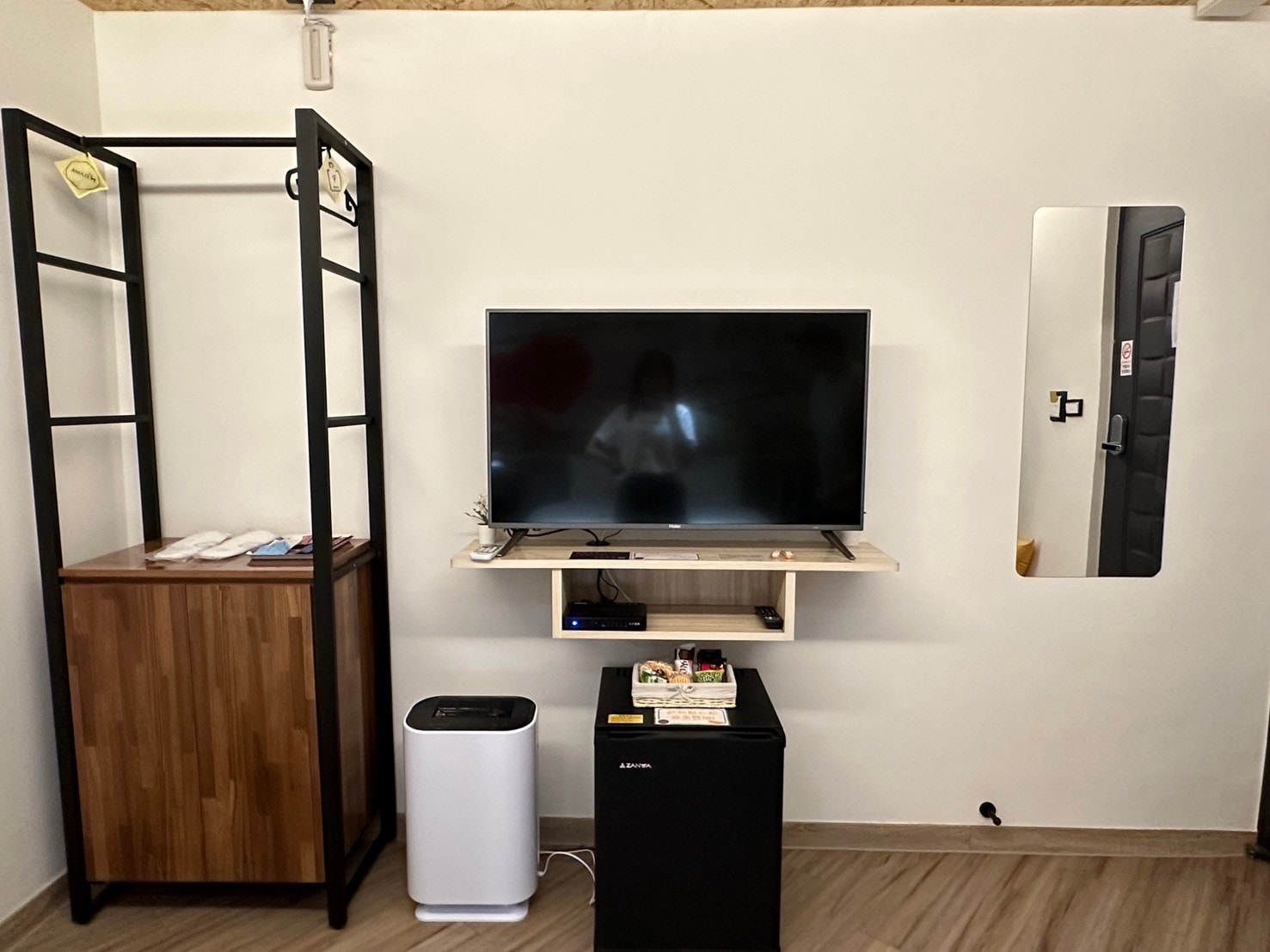 【高雄住宿推薦】良辰吉時精品旅店,步行可到六合夜市 捷運市議會站3分鐘|高CP值旅店智能入住,2024年全新開幕 - 第26張圖